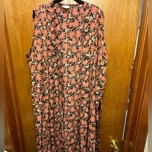 LuLaRoe - Joy - XL - Black w/red flowers - NWT